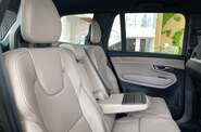 Volvo XC90 - фото 12
