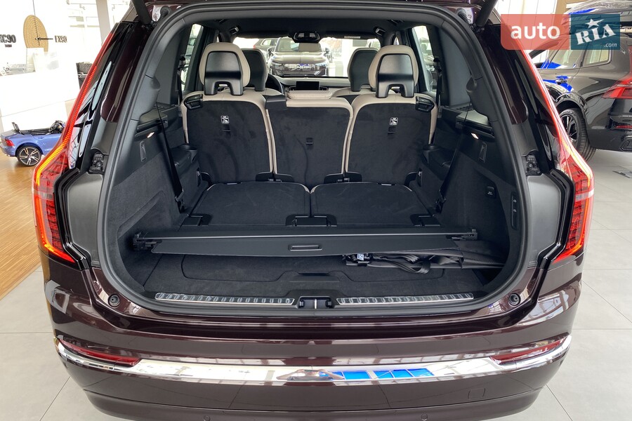 Volvo XC90 - фото 11