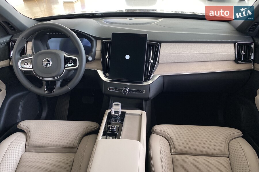 Volvo XC90 - фото 16