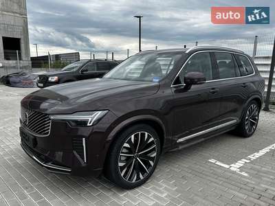 Volvo XC90 2025 Plus Bright