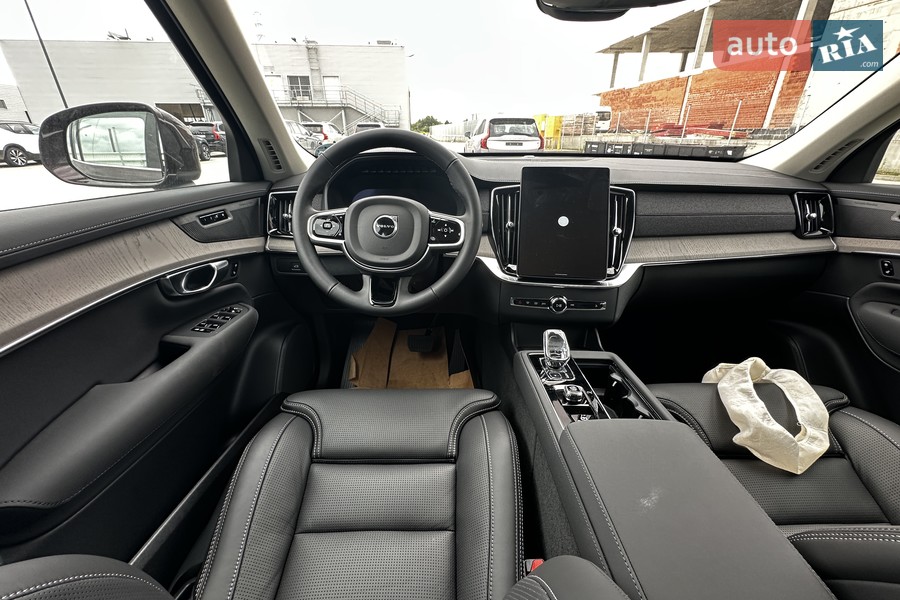 Volvo XC90 - фото 15
