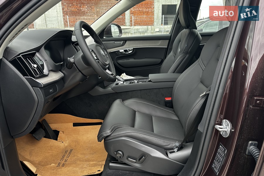 Volvo XC90 - фото 19