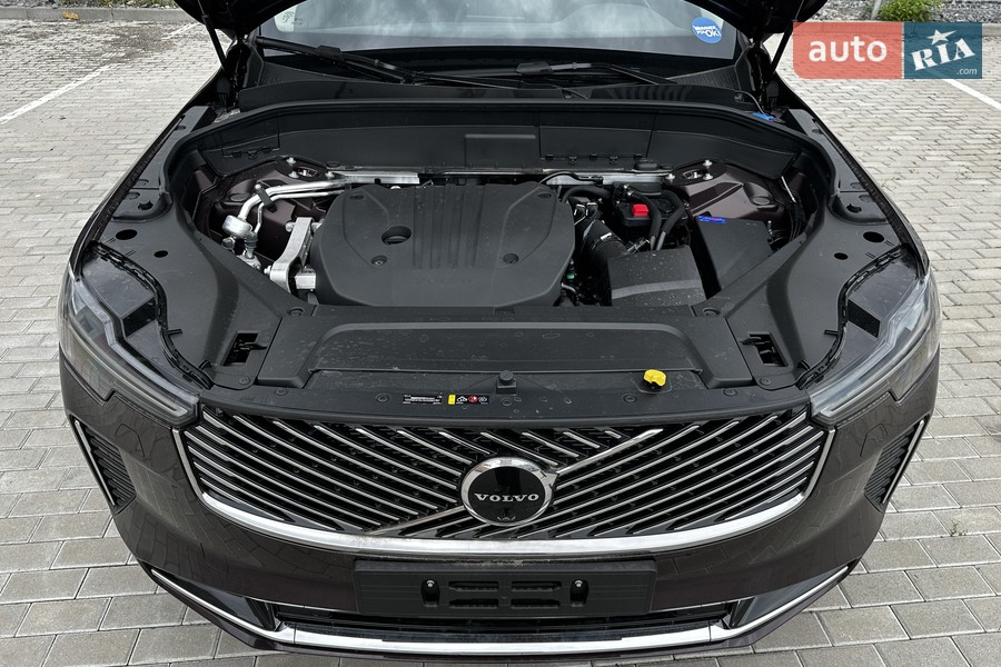 Volvo XC90 - фото 20