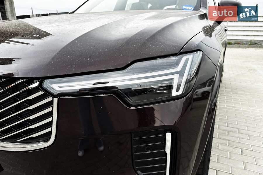 Volvo XC90 - фото 10