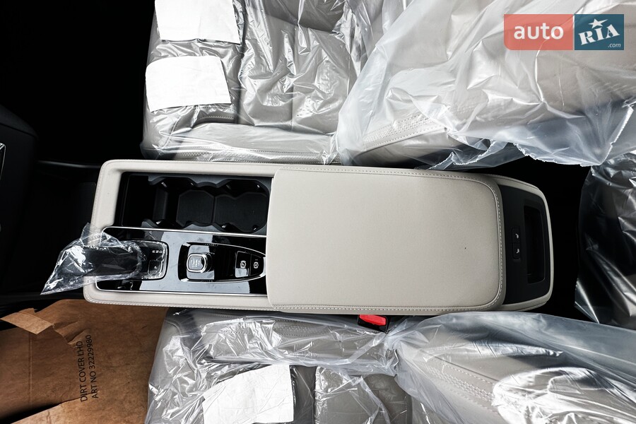 Volvo XC90 - фото 16