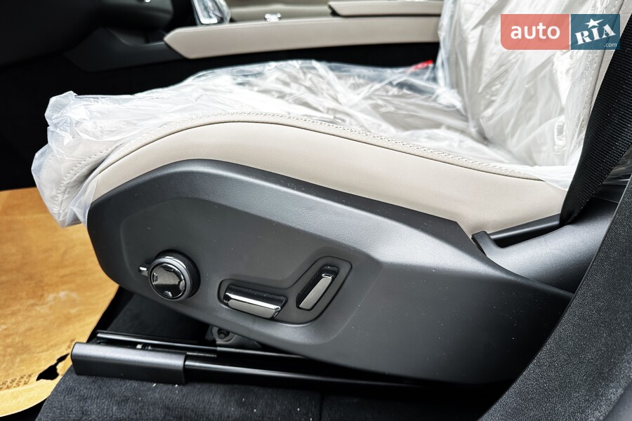 Volvo XC90 - фото 13