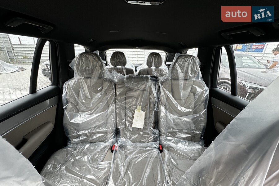 Volvo XC90 - фото 15