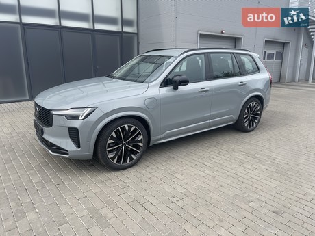 Volvo XC90 2025