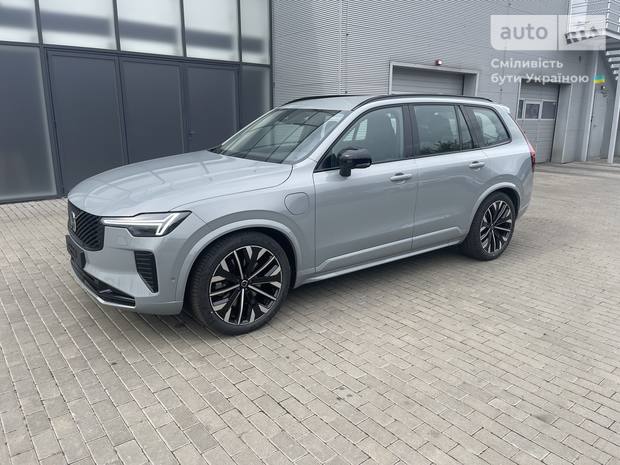 Volvo XC90 2025