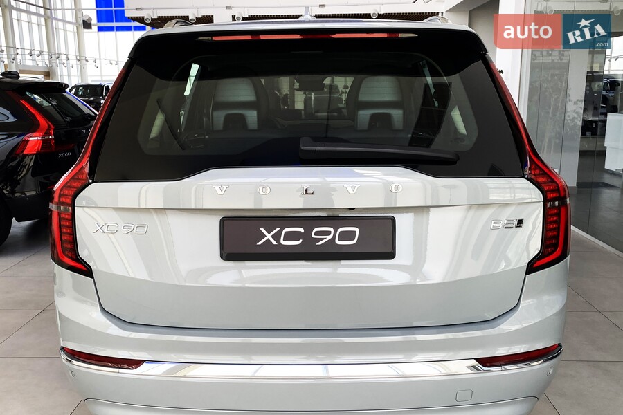 Volvo XC90 - фото 6