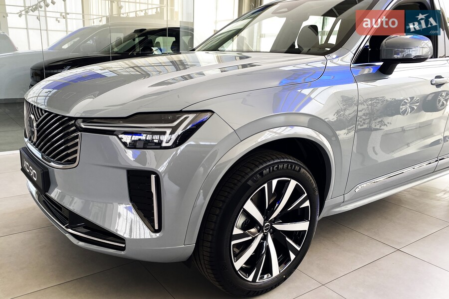 Volvo XC90 - фото 9