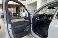 Volvo XC90 - фото 20