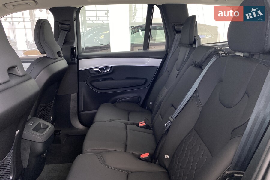 Volvo XC90 - фото 18