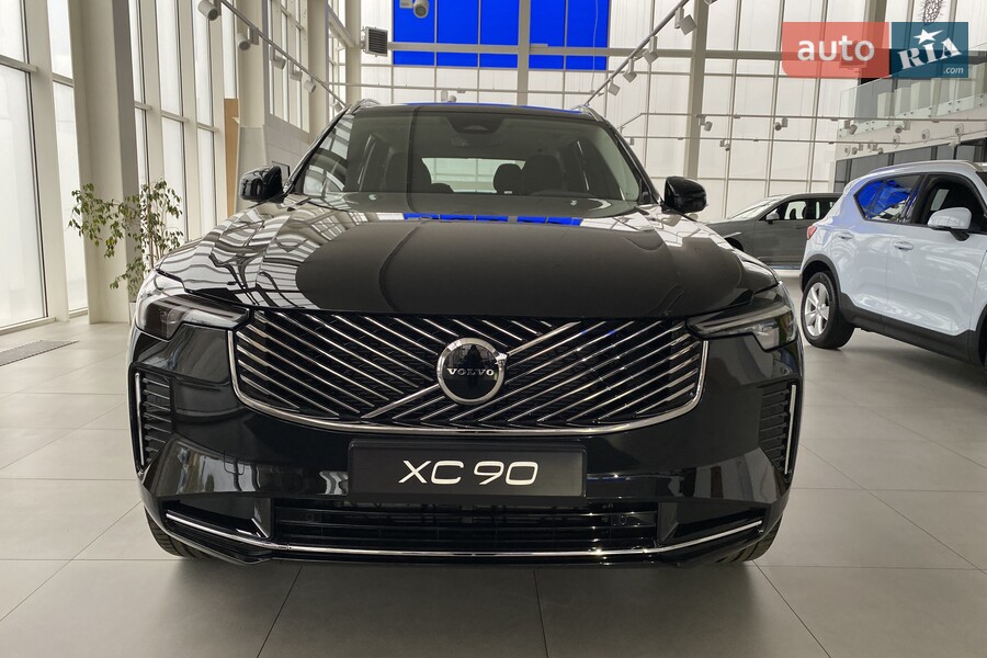 Volvo XC90 - фото 1