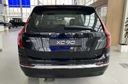 Volvo XC90 - фото 8