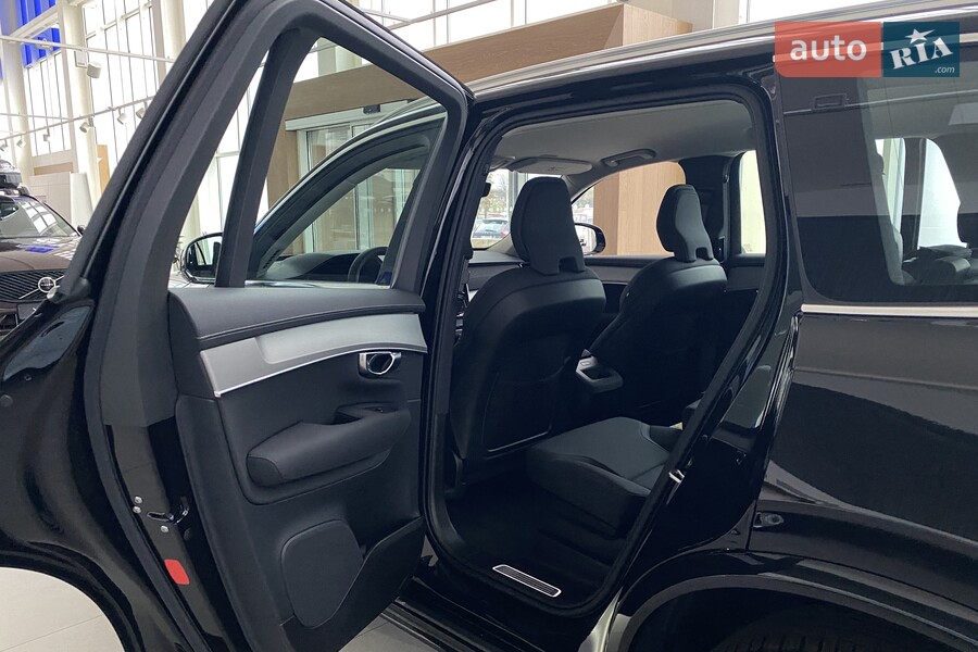 Volvo XC90 - фото 18