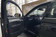 Volvo XC90 - фото 11