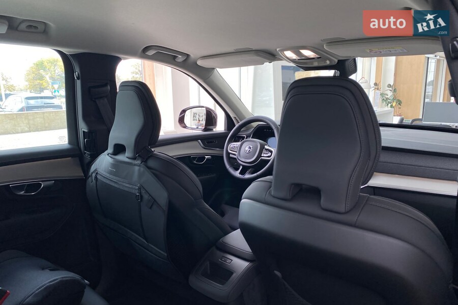 Volvo XC90 - фото 15
