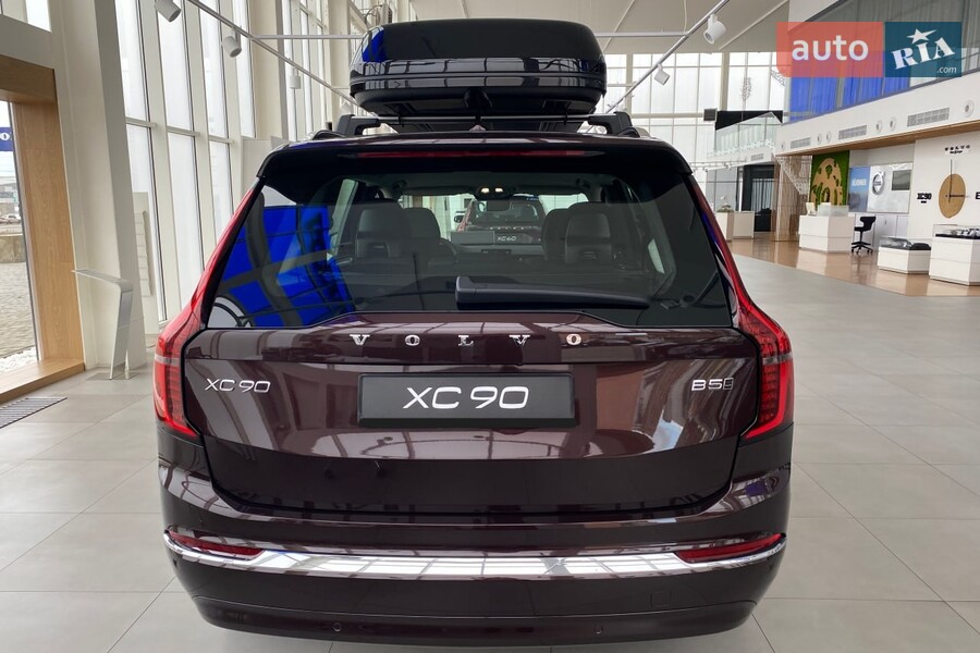Volvo XC90 - фото 8