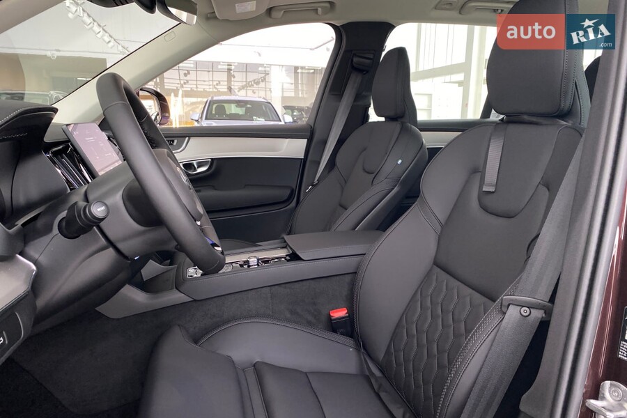 Volvo XC90 - фото 19