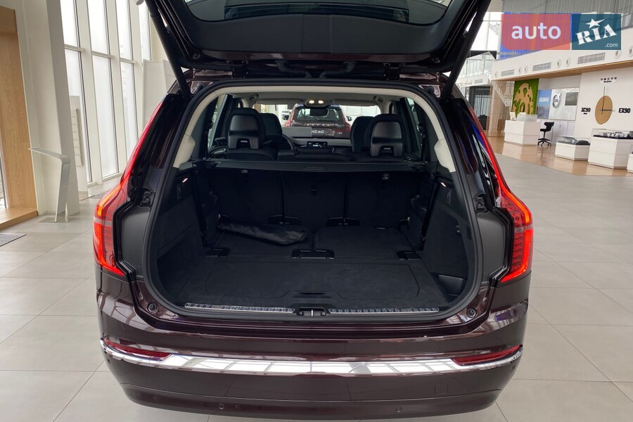 Volvo XC90 - фото 21