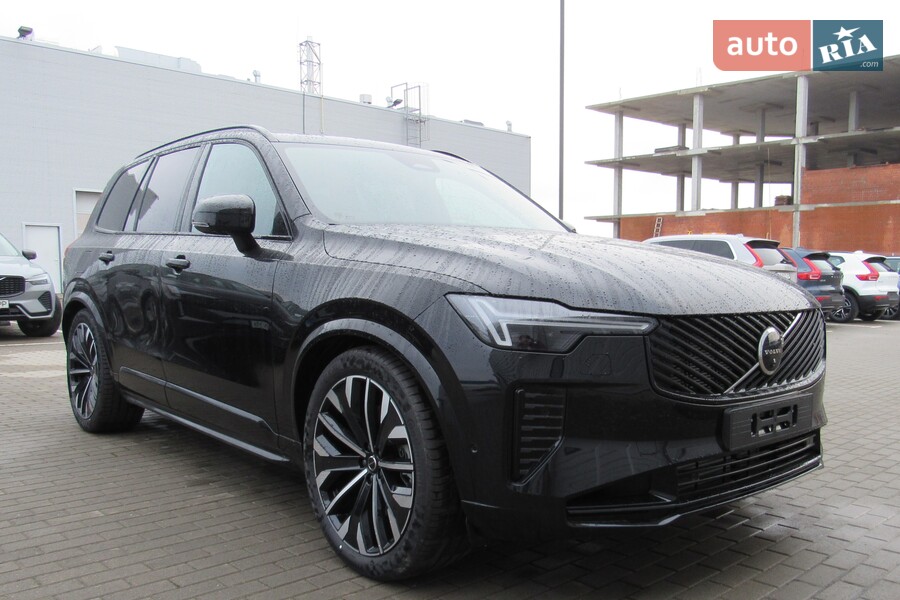 Volvo XC90 - фото 1