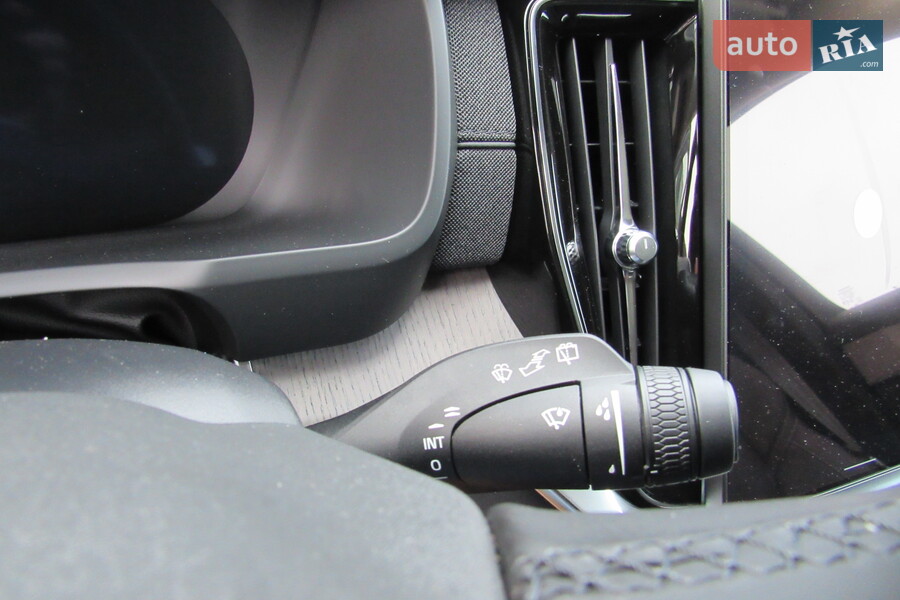 Volvo XC90 - фото 14