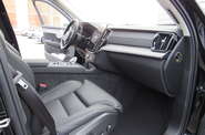 Volvo XC90 - фото 17