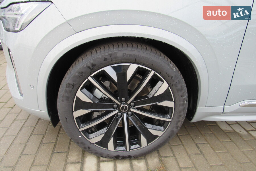 Volvo XC90 - фото 7