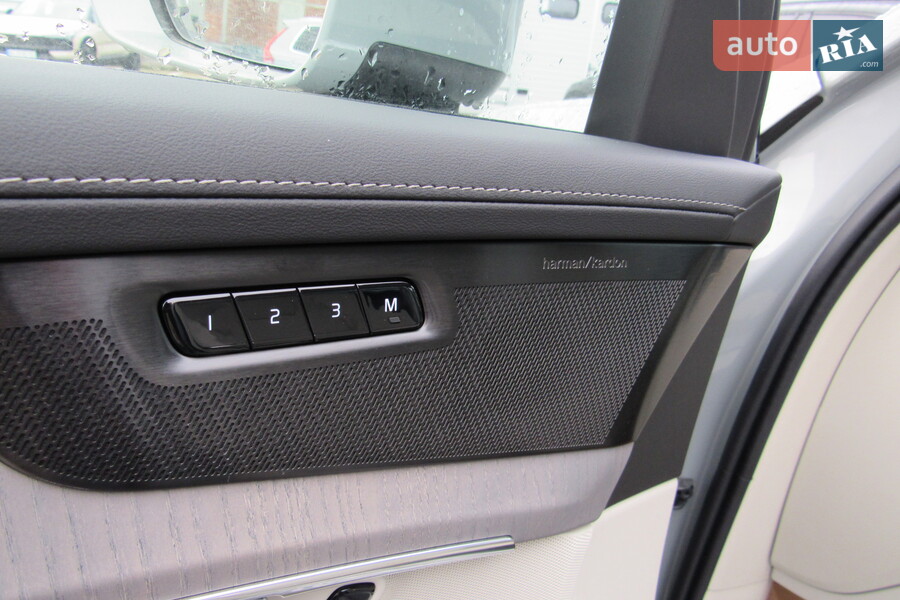 Volvo XC90 - фото 14