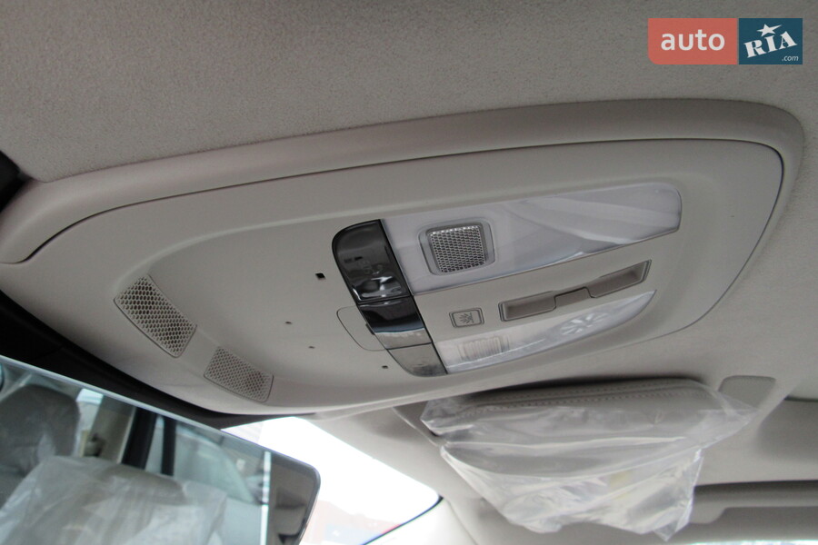 Volvo XC90 - фото 19