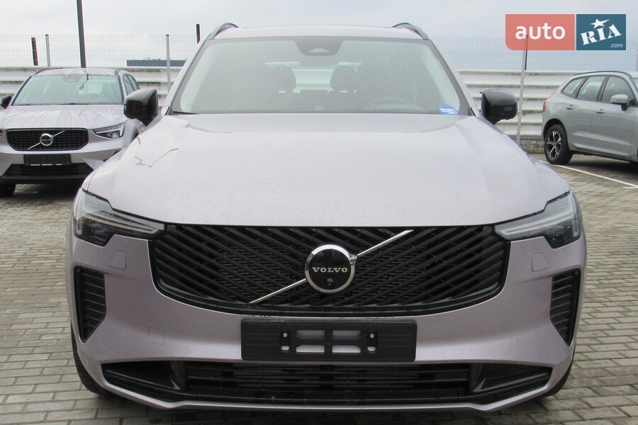 Volvo XC90 - фото 1