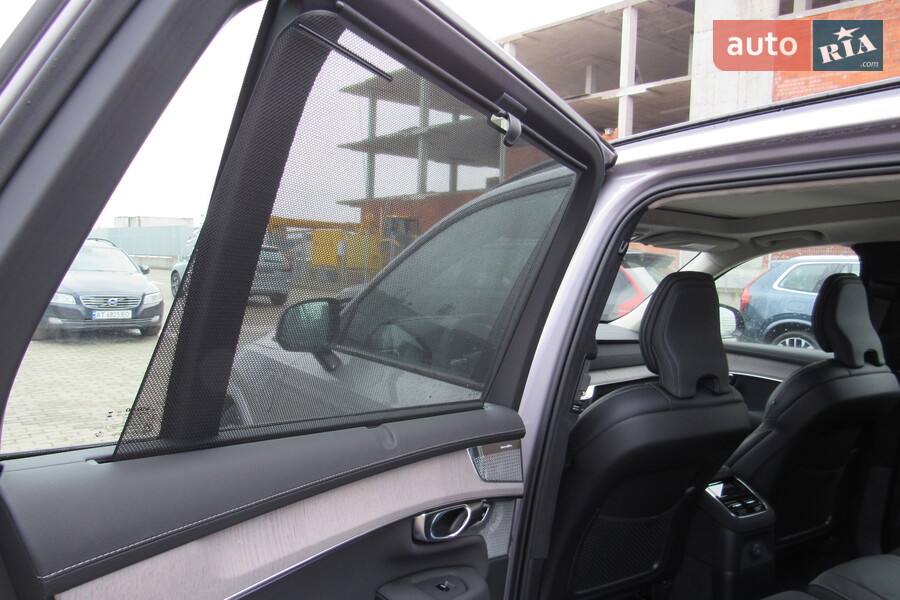 Volvo XC90 - фото 26