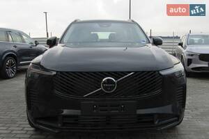 Volvo XC90 Ultra Dark