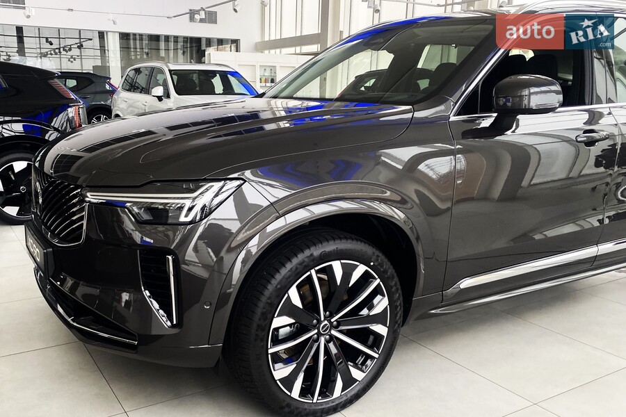 Volvo XC90 - фото 11