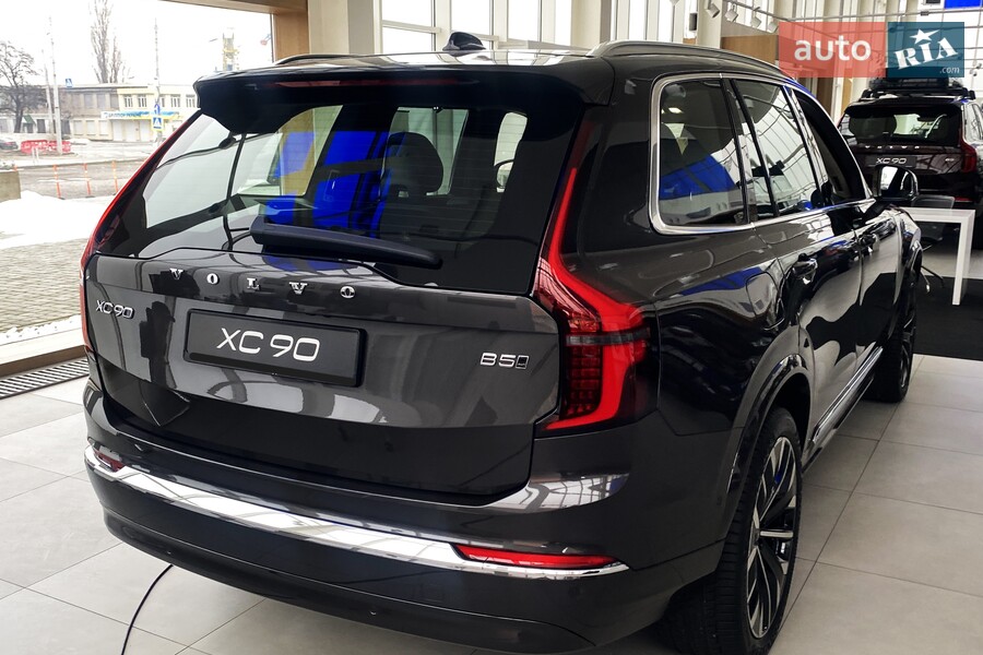 Volvo XC90 - фото 7