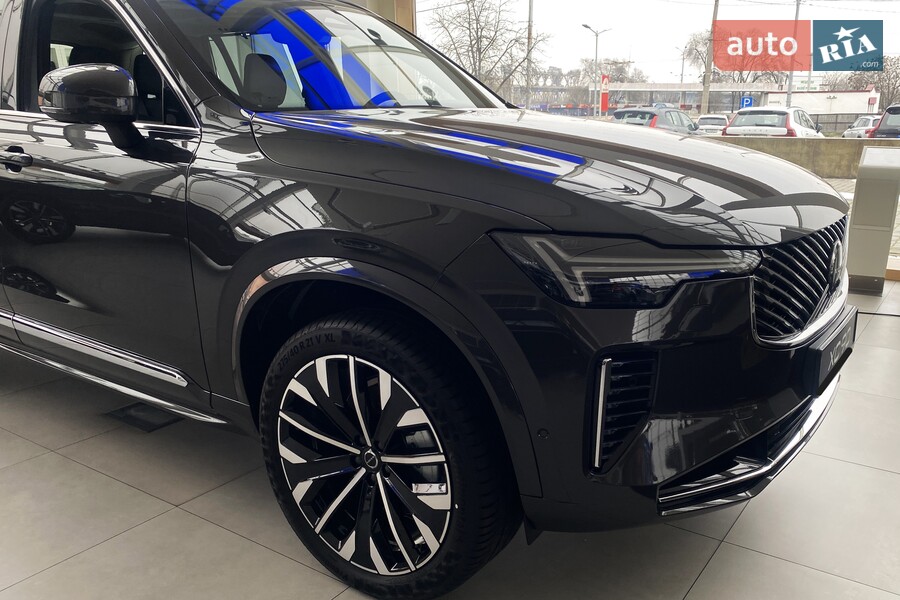 Volvo XC90 - фото 10