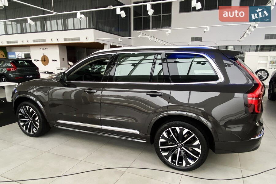 Volvo XC90 - фото 9
