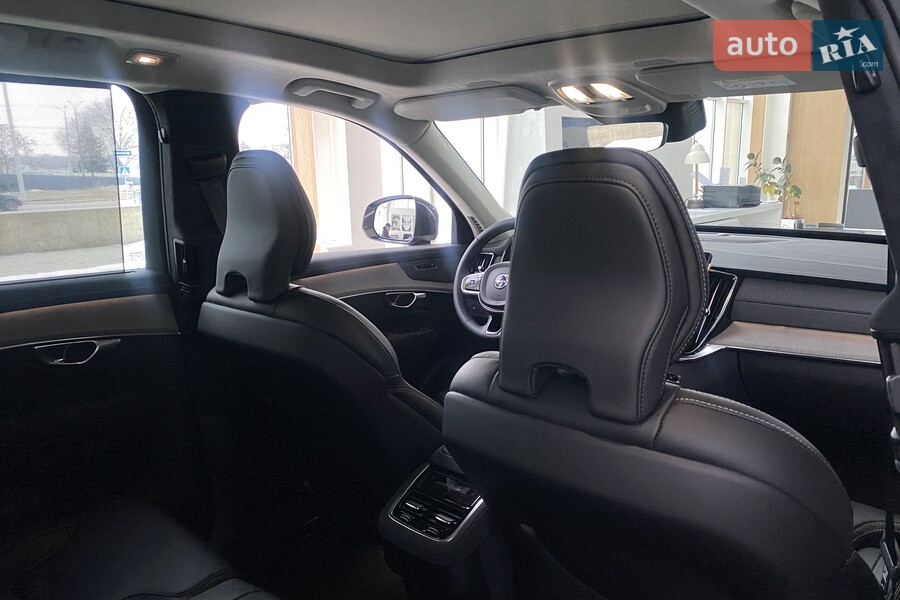 Volvo XC90 - фото 15