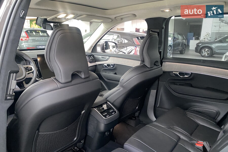 Volvo XC90 - фото 22