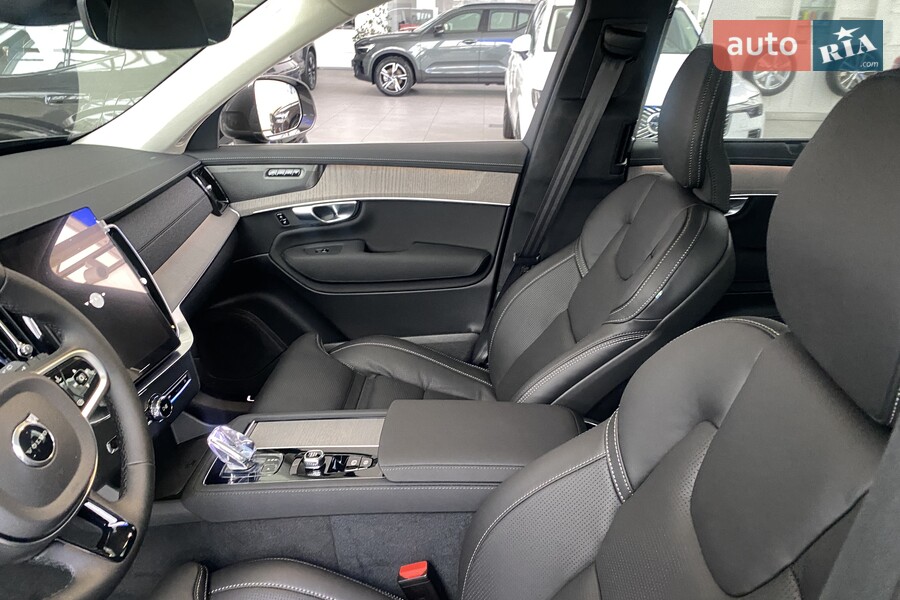 Volvo XC90 - фото 25