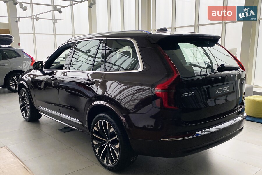 Volvo XC90 - фото 9