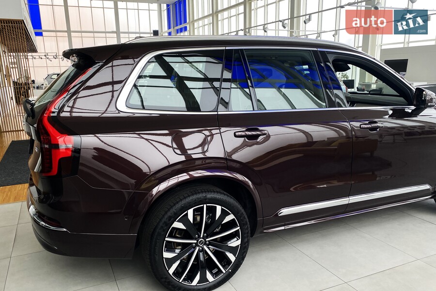 Volvo XC90 - фото 10