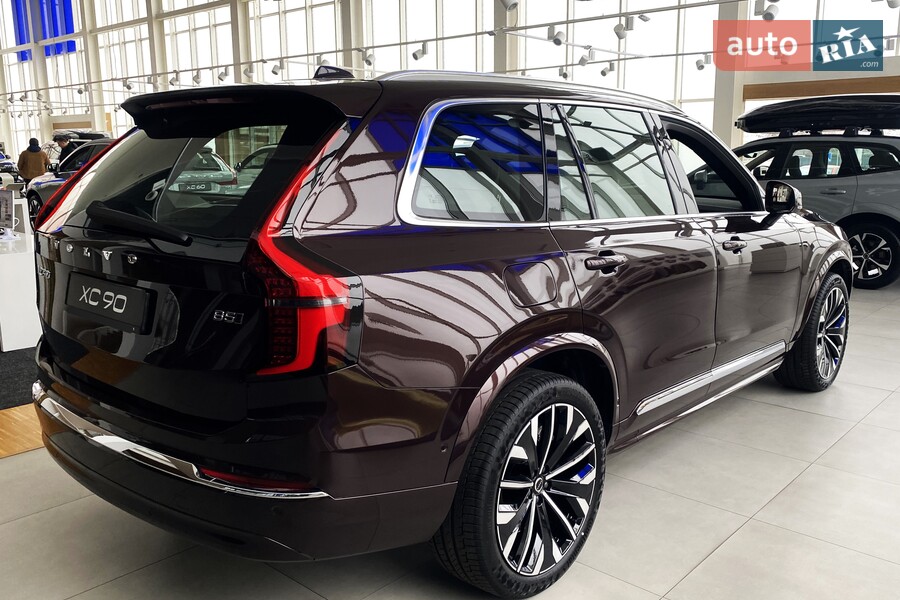 Volvo XC90 - фото 6