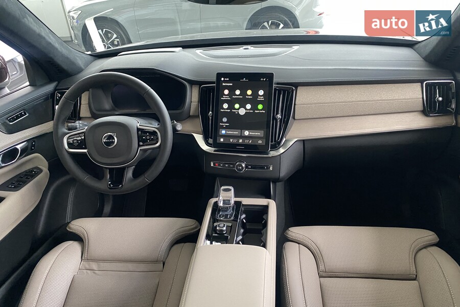 Volvo XC90 - фото 13