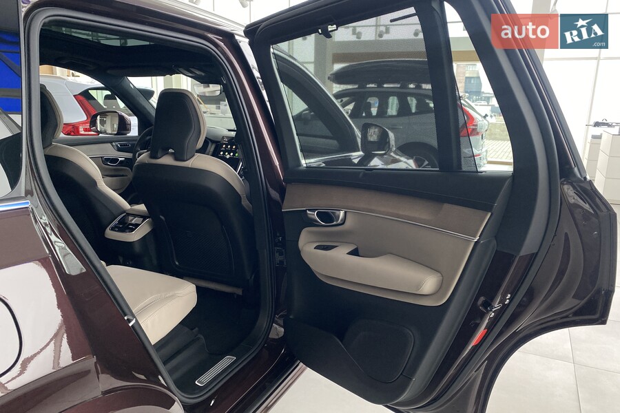 Volvo XC90 - фото 20