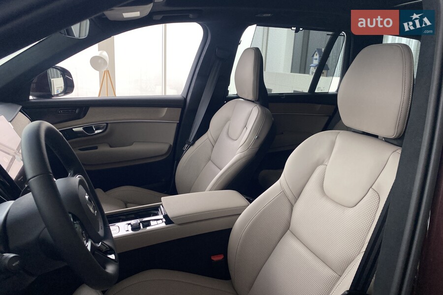 Volvo XC90 - фото 21
