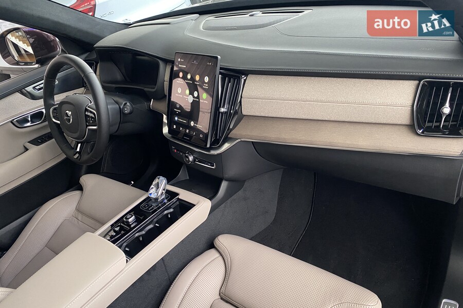Volvo XC90 - фото 23