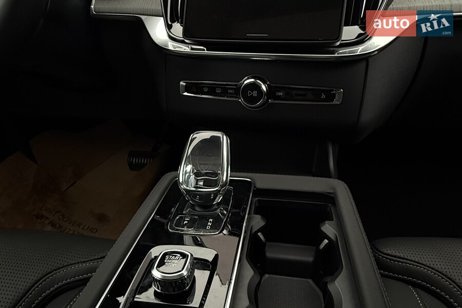 Volvo XC90 - фото 10