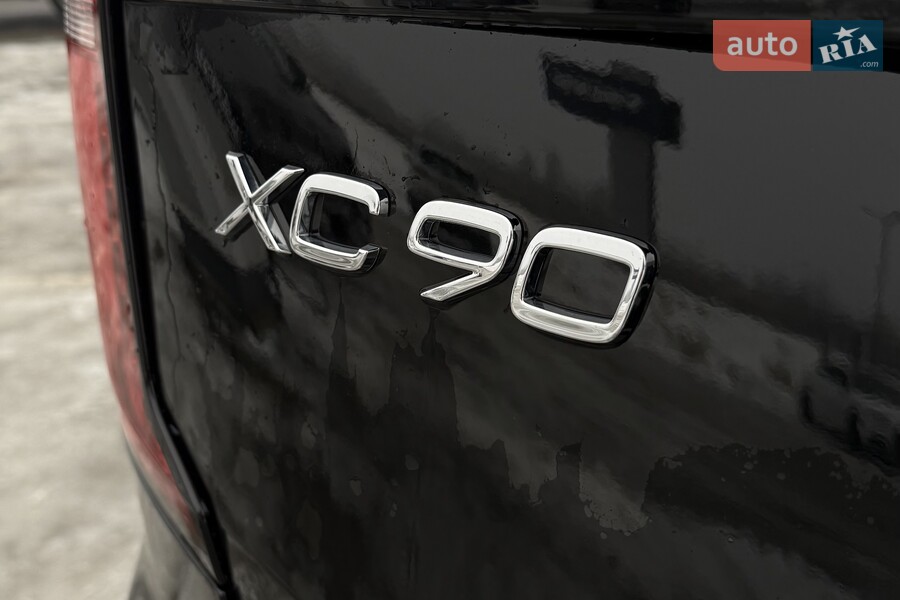 Volvo XC90 - фото 14